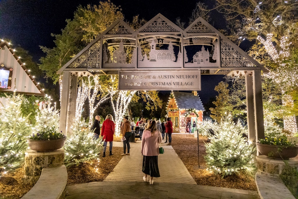 10 Best Christmas Things To Do In Dallas In 2024 Visit Dallas 10-best-christmas-things-to-do-in-dallas-in-2024-visit-dallas